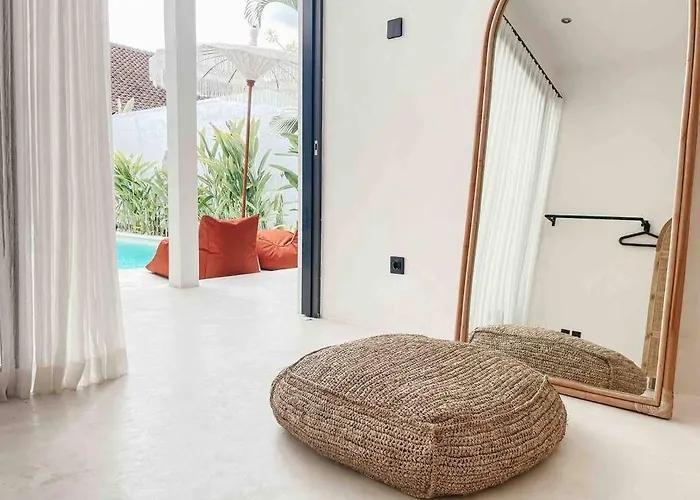 Renovated 2bd Oasis With Pool - Casaera In Main Hub فيلة *