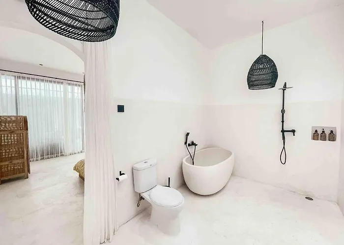 Renovated 2bd Oasis With Pool - Casaera In Main Hub فيلة سمينياك