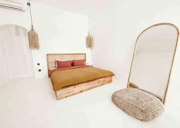 Renovated 2bd Oasis With Pool - Casaera In Main Hub فيلة